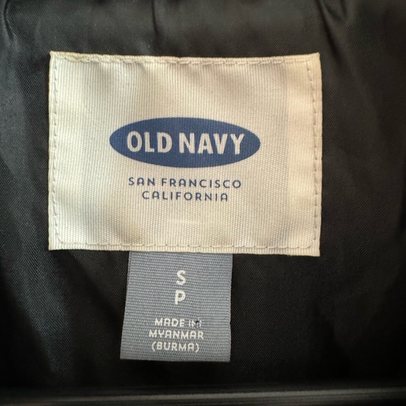 Old Navy Black Quilted Vest Women’s Size Petite Small - Picture 4 of 5